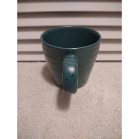 Bee & Willow dark forest green ribbed speckled stoneware coffee mug cup - Picture 5 of 6